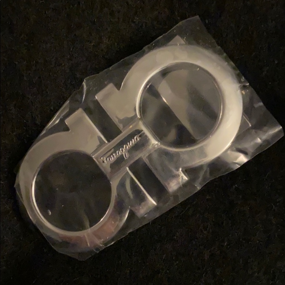 Ferrragamo silver belt buckle